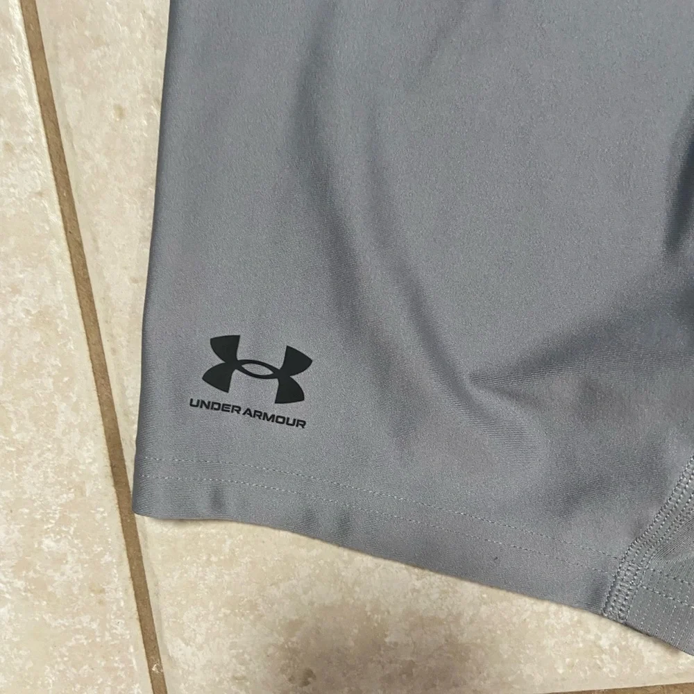 Under Armour Boys Athletic Gray Shorts YXL